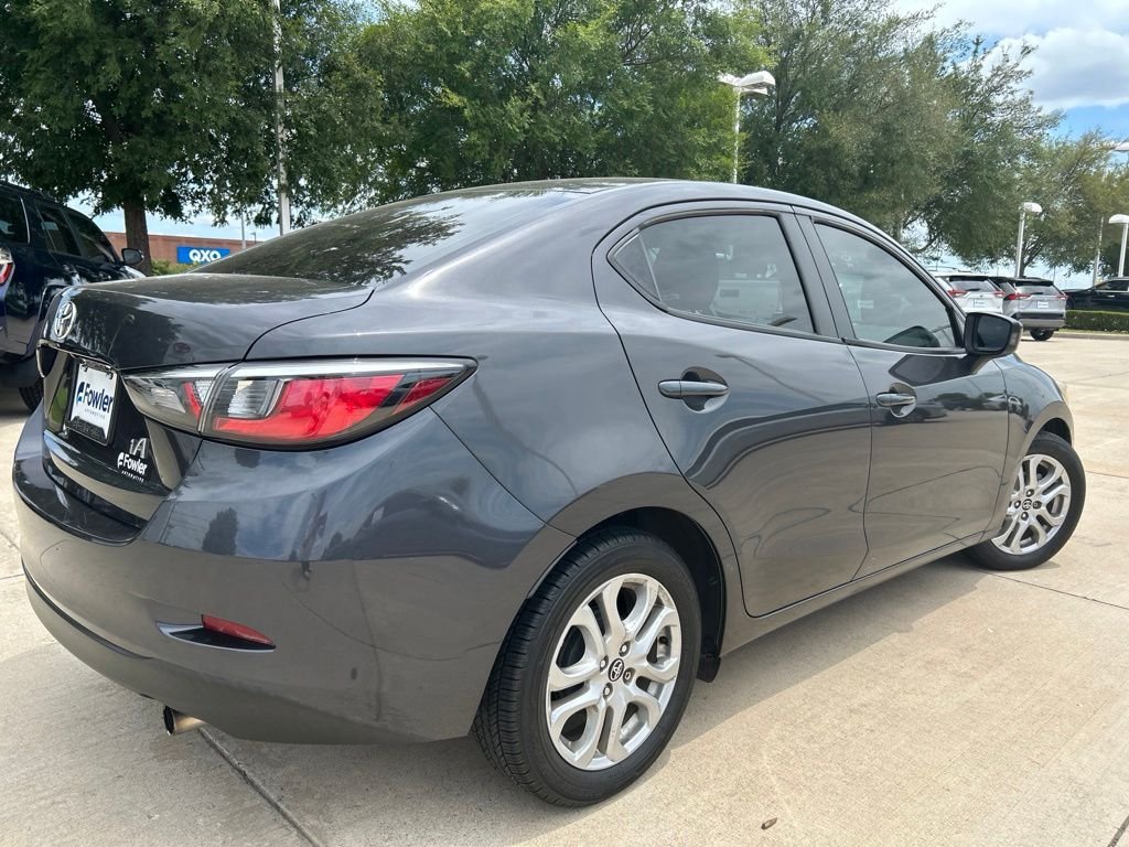 Used 2017 Gray Toyota Base image 4