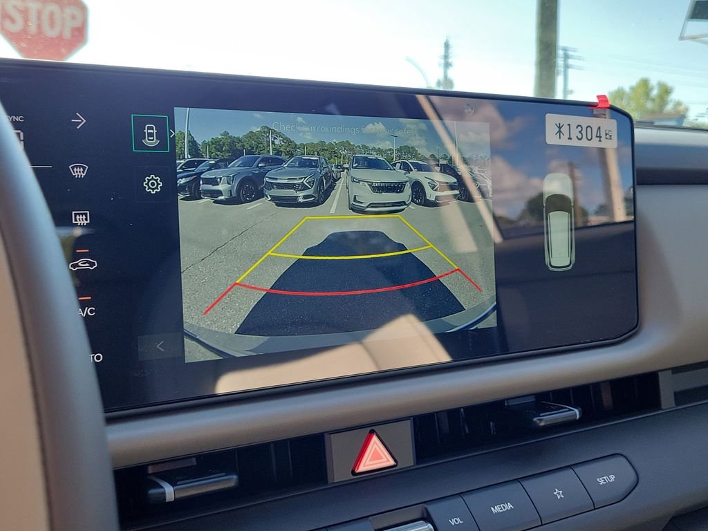 New 2027 Silver Kia EX image 30