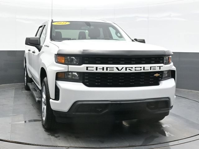 Used 2021 White Chevrolet Custom image 6
