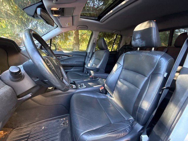Certified Used 2019 White Diamond Pearl Honda RTL-E image 5