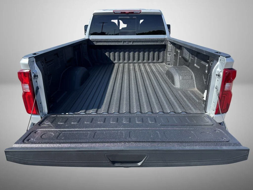 Used 2022 Silver Chevrolet LTZ image 8