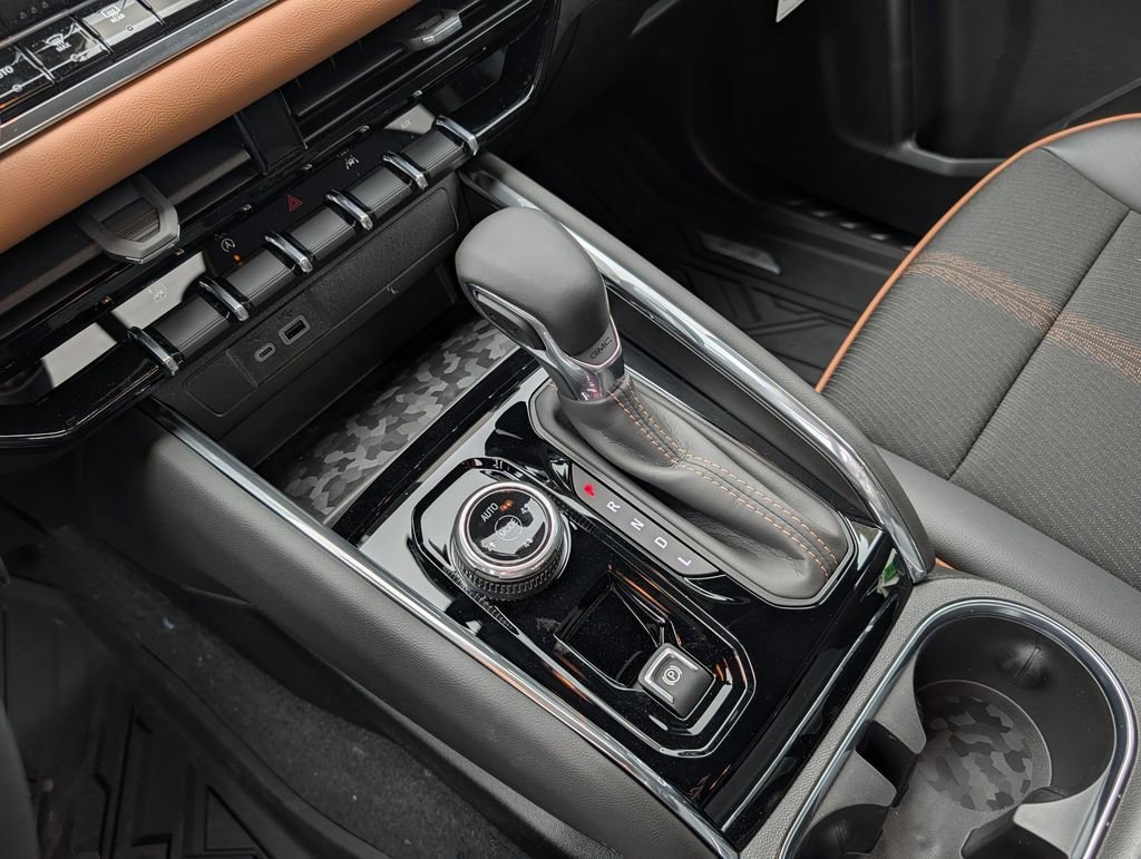 2026 GMC Canyon AT4 - Photo 16