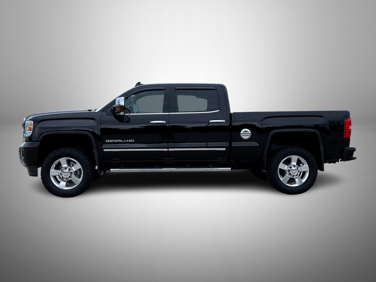 Used 2016 Black GMC Denali image 8