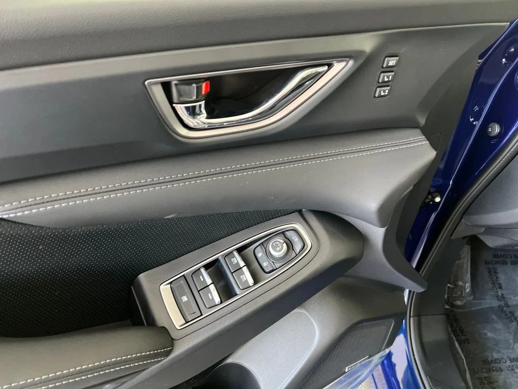 New 2026 SAPPHIRE BLUE PEARL Subaru Limited 7-Passenger image 13