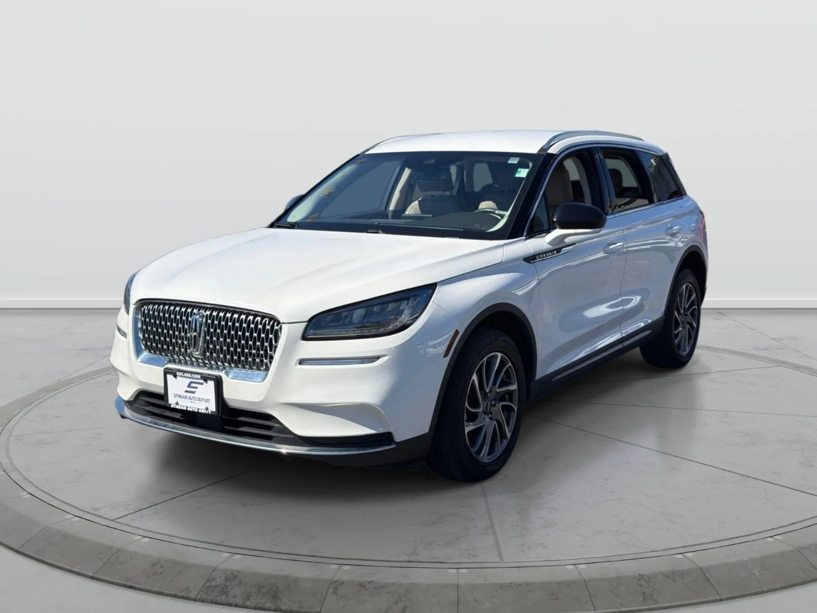Used 2022 White Lincoln Standard image 3