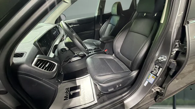 Used 2025 Gray Kia SX image 9