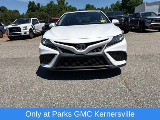 Used 2022 White Toyota SE image 7