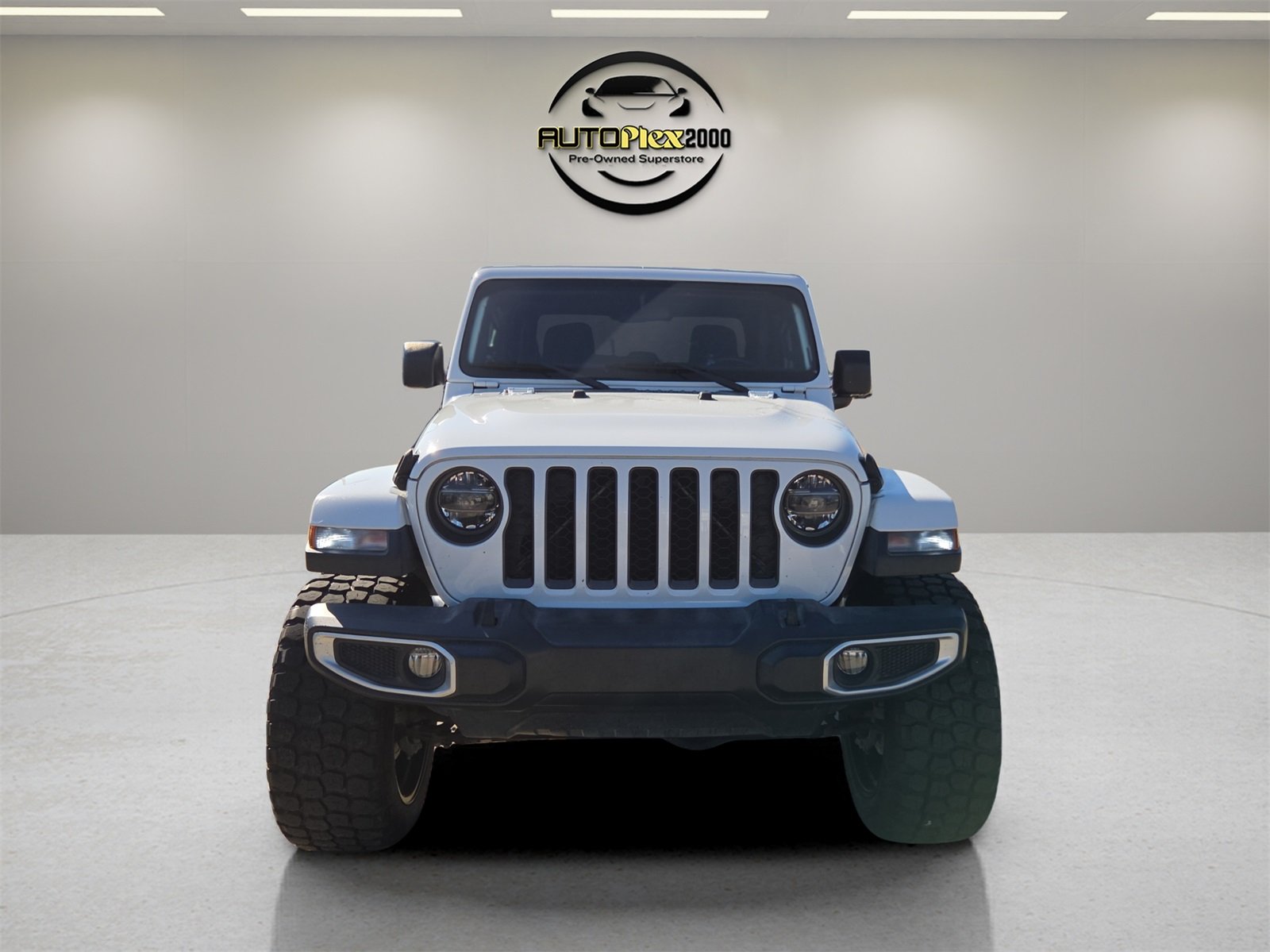 2020 Jeep Gladiator Altitude photo 2