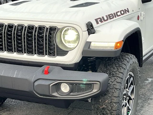 New 2026 Bright White Clear-Coat Exterior Paint Jeep Rubicon image 10