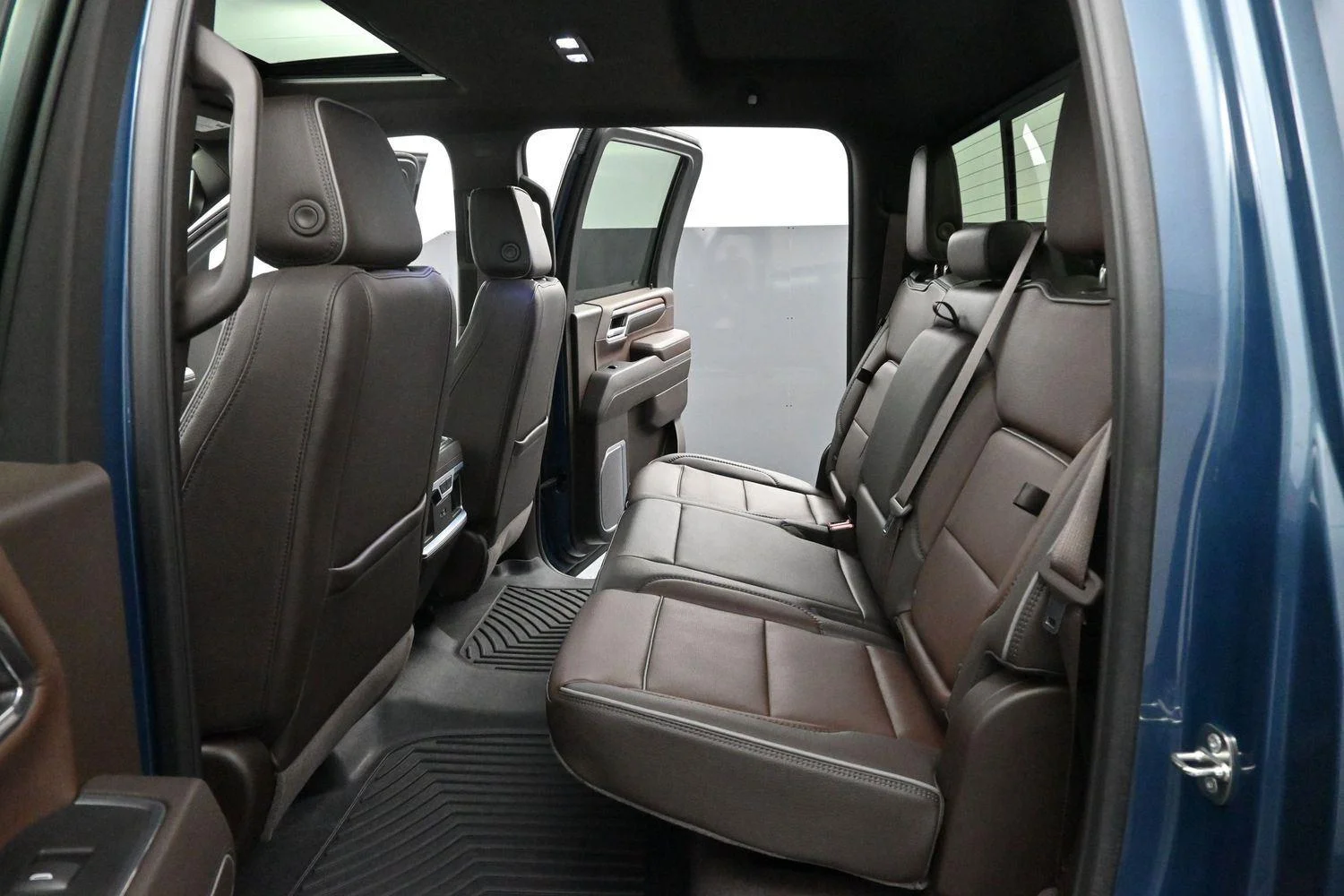 Used 2024 Downpour Metallic GMC Denali image 32
