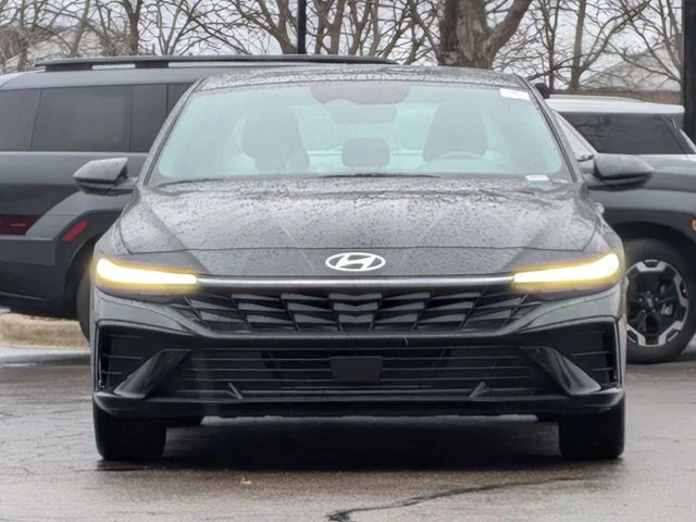 New 2026 Black Hyundai SEL Sport image 2