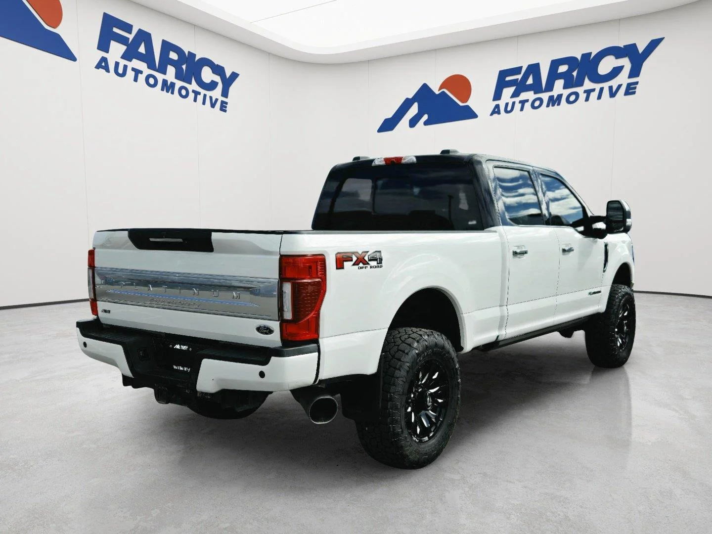 Used 2022 Star White Metallic Tri-Coat Ford Platinum image 6