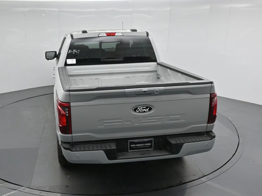 New 2026 Avalanche Ford XLT image 35