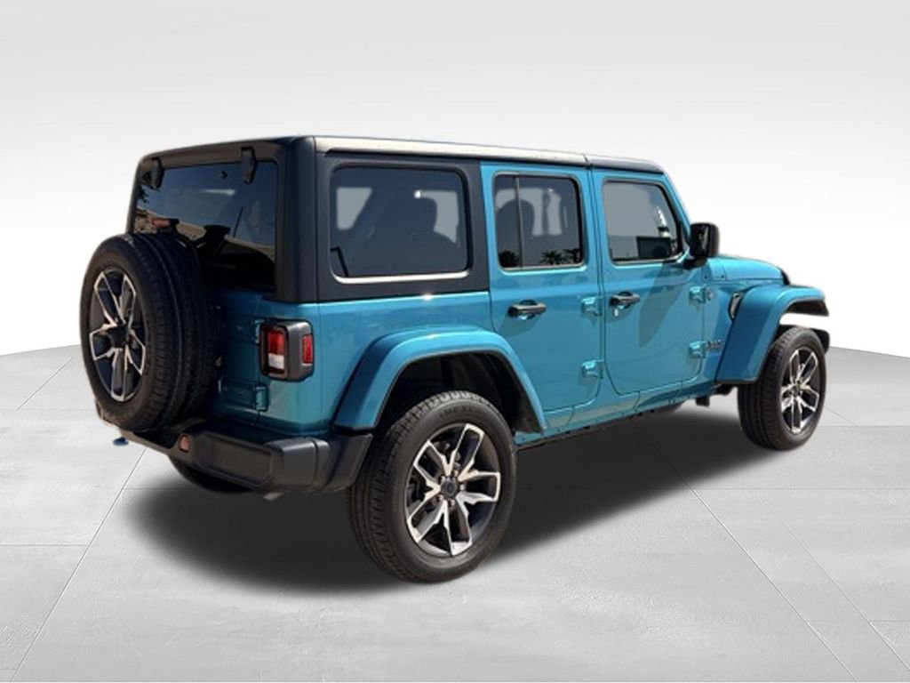 Used 2024 Pearl Jeep Sport S 4xe image 8