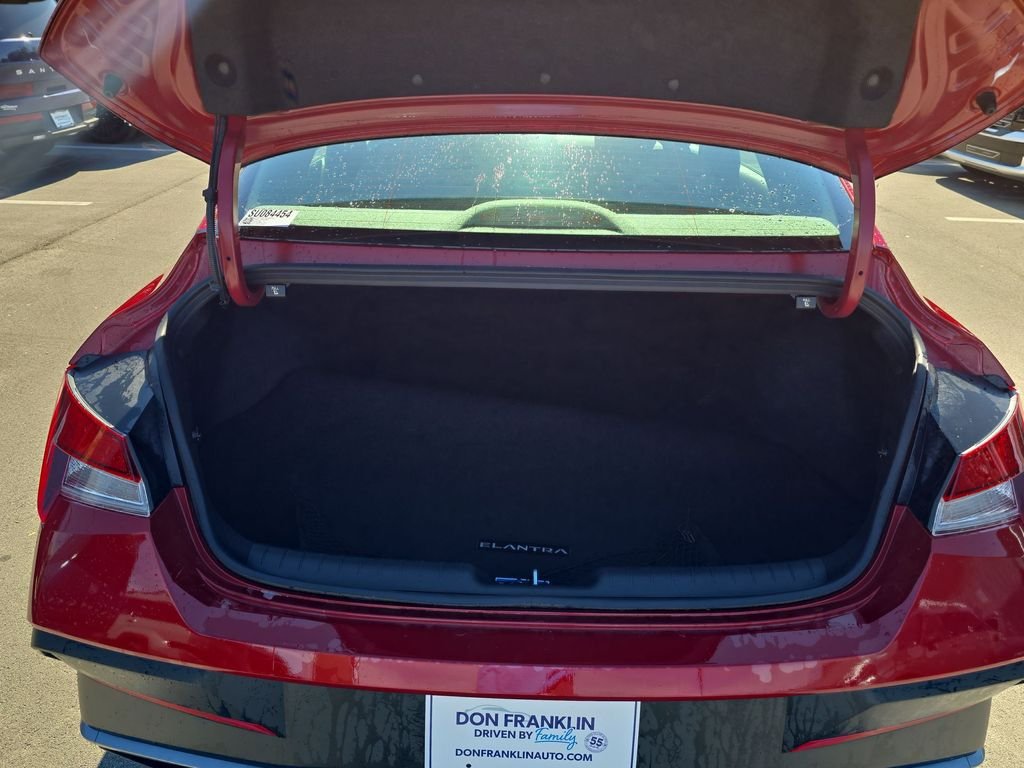 Used 2025 Red Hyundai SEL Sport image 22