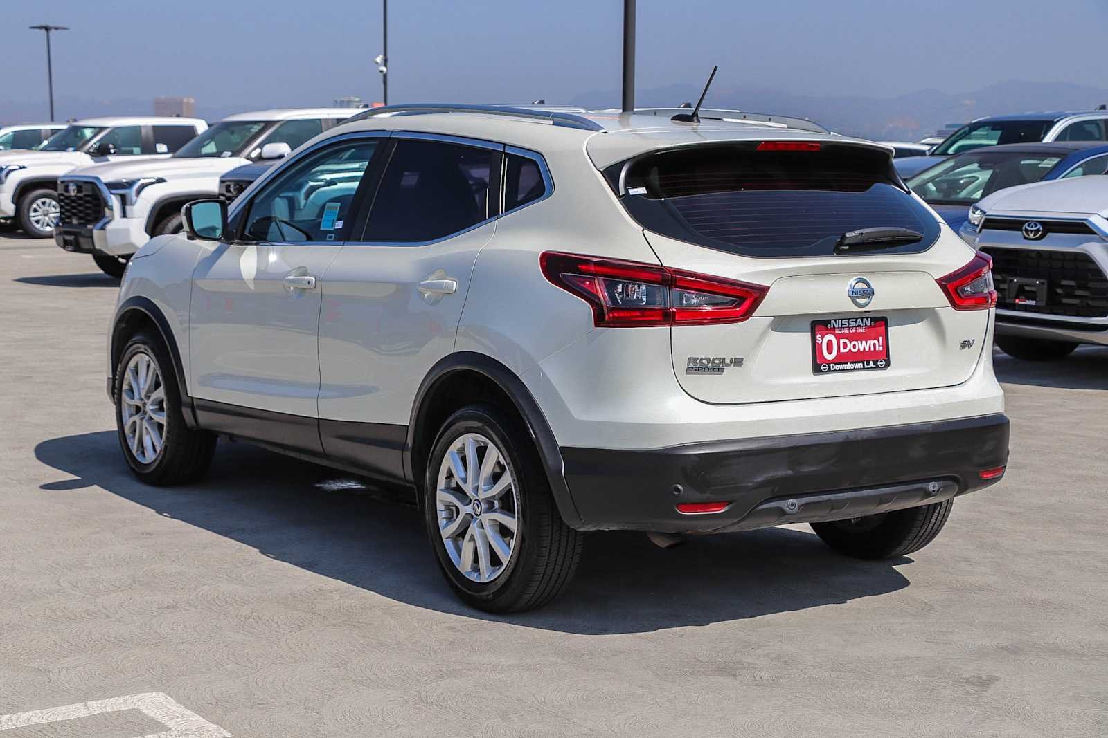 Used 2022 Pearl White Tricoat Nissan SV image 8