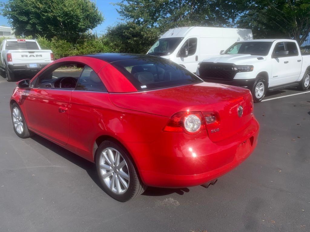 Used 2010 Salsa Red Volkswagen Komfort Edition image 5