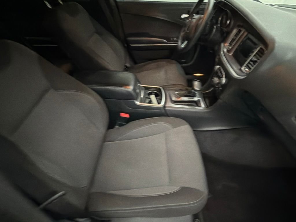 Used 2017 White Dodge SE image 31
