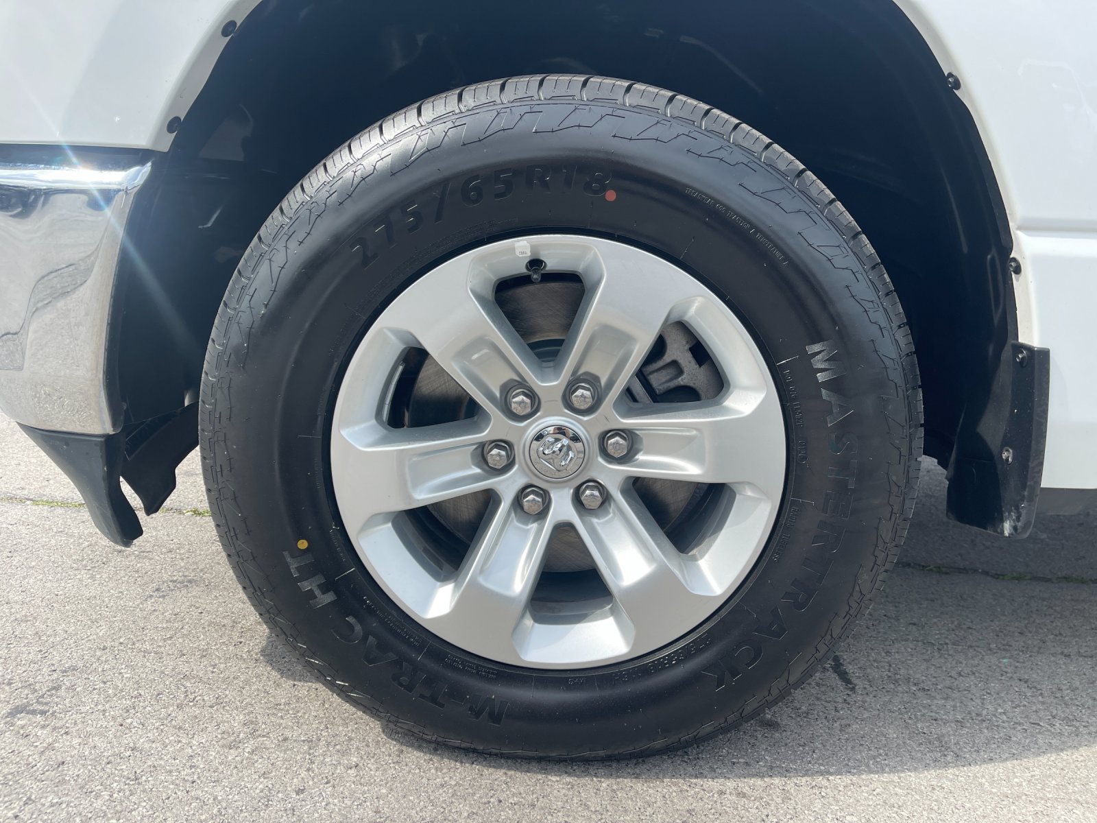 Used 2024 White Ram Laramie image 31