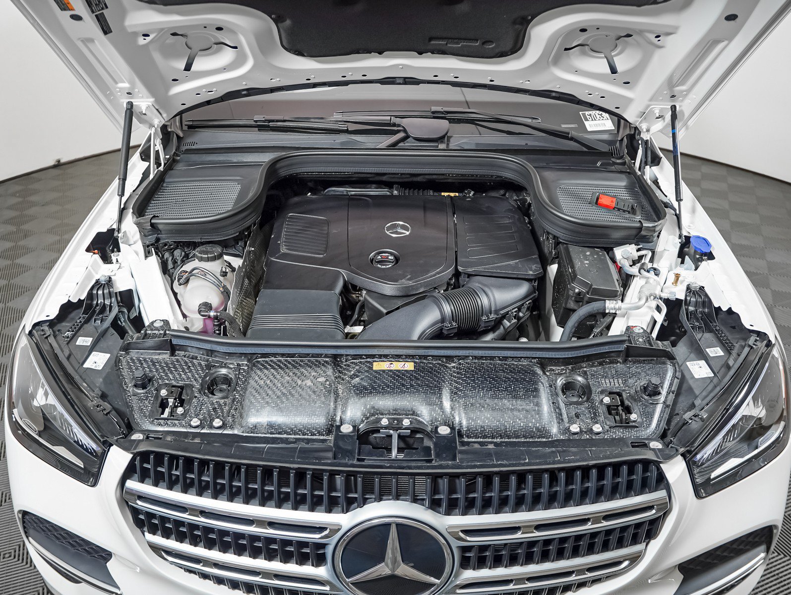 New 2026 Polar White Mercedes-Benz GLE 350 image 4