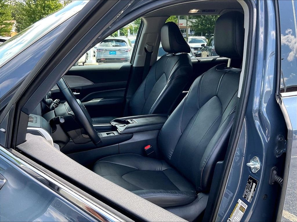 Used 2024 White Toyota Limited image 10