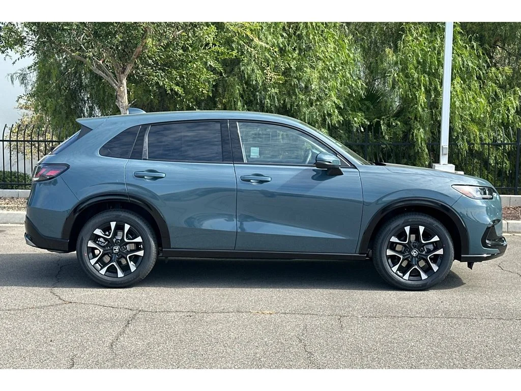 New 2027 Nordic Forest Pearl Honda EX-L image 3