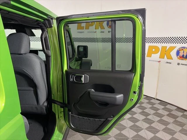 2026 Jeep Wrangler 4-Door Willys - Photo 20
