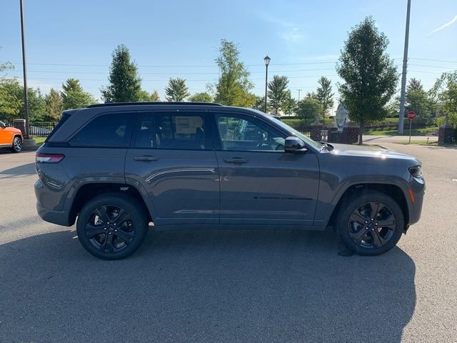 New 2027 Sting-Gray Clearcoat Jeep Limited Reserve image 7