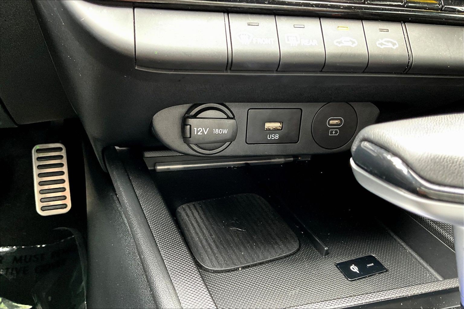 Used 2025 White Hyundai SEL Sport image 13