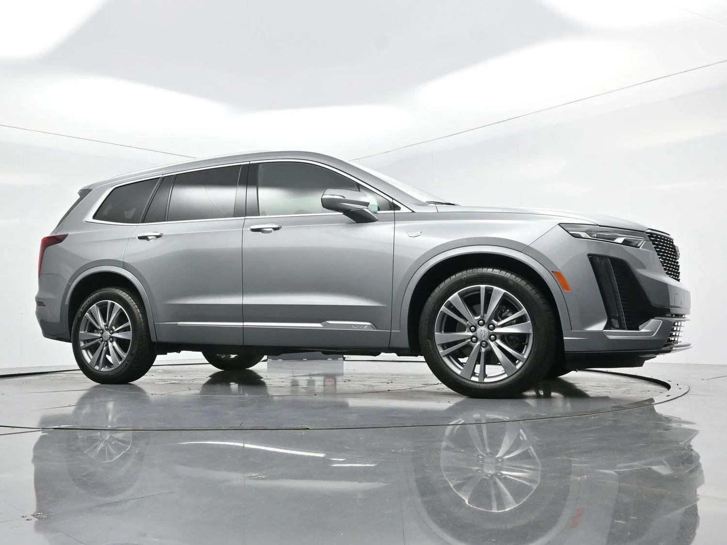 Used 2024 Argent Silver Metallic Cadillac Premium Luxury image 50