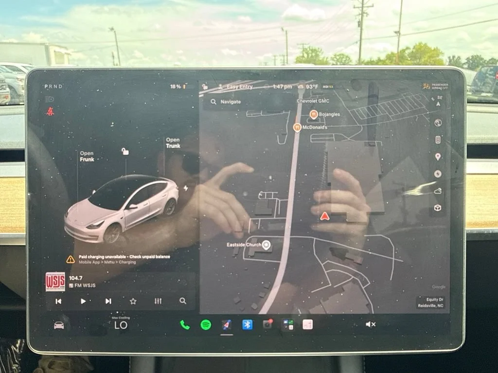Used 2023  Tesla  image 19