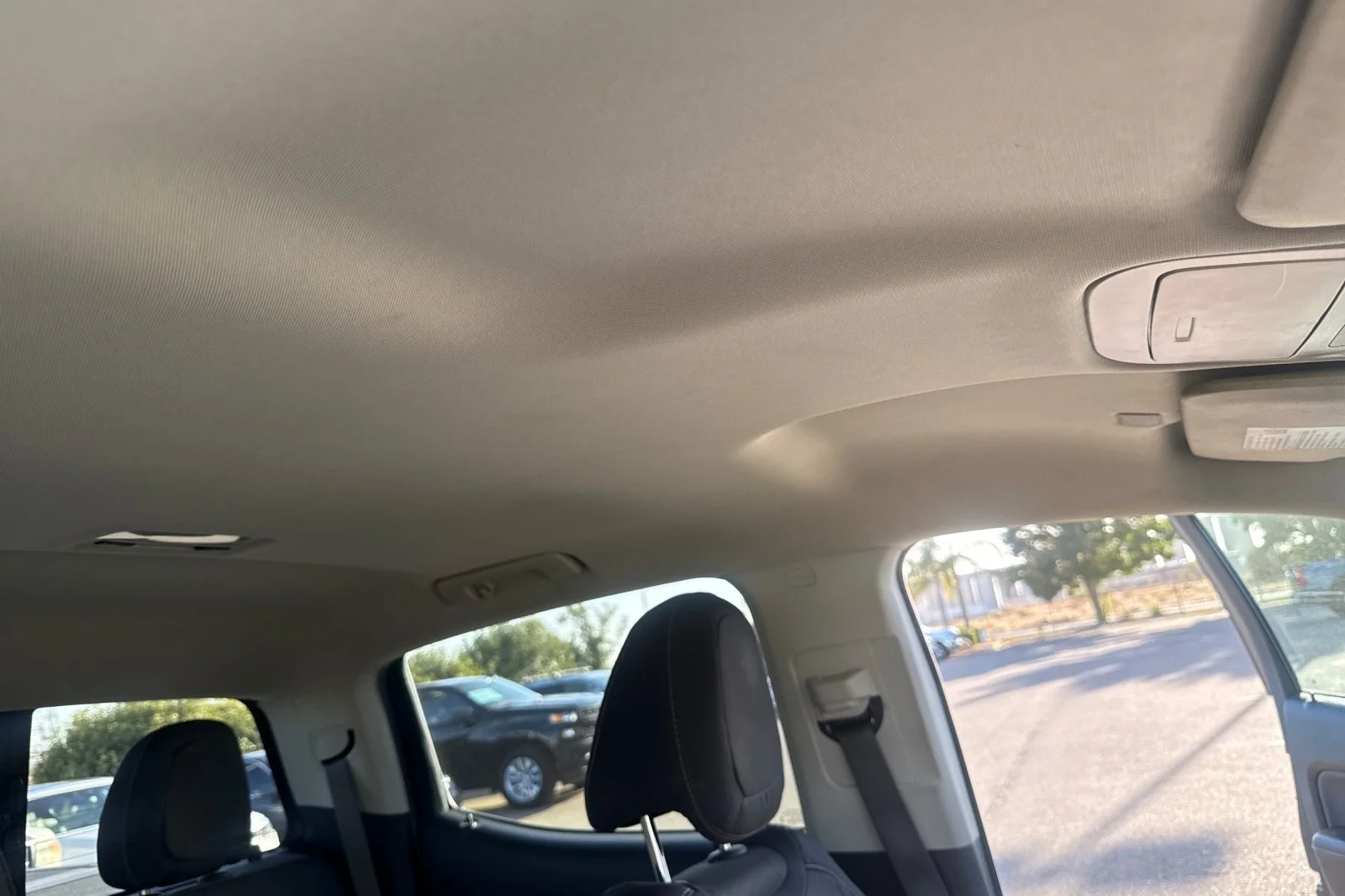 Used 2022 Gray GMC Elevation image 14