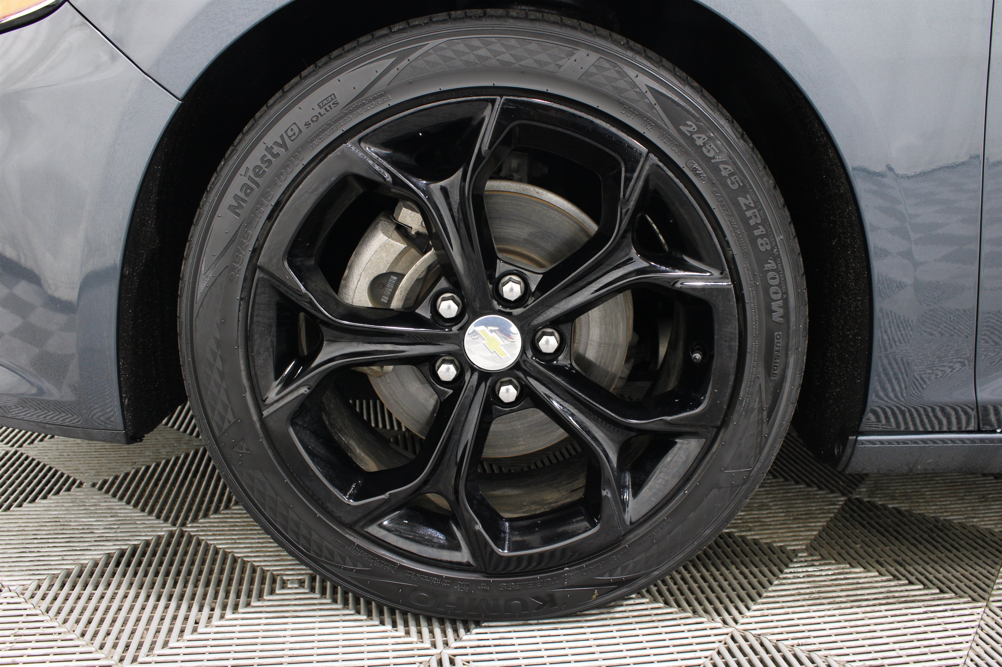 Used 2020 Shadow Gray Metallic Chevrolet LT image 37