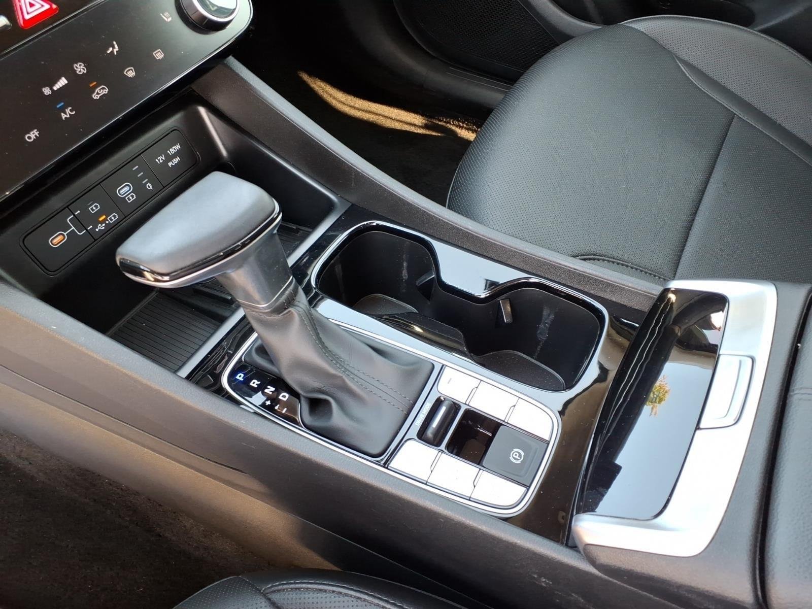 Used 2025 Serenity White Pearl Hyundai SEL Convenience image 7