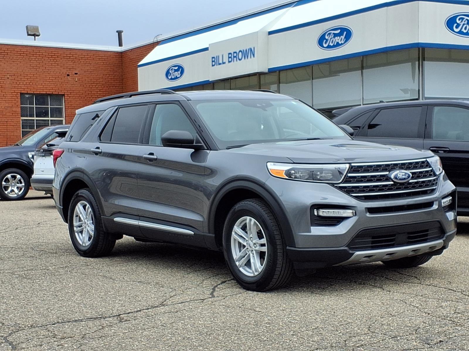 2023 Ford Explorer XLT 4WD's photo