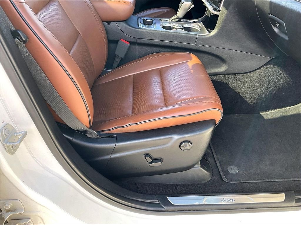 Used 2021 Bright White Clearcoat Jeep Overland image 38