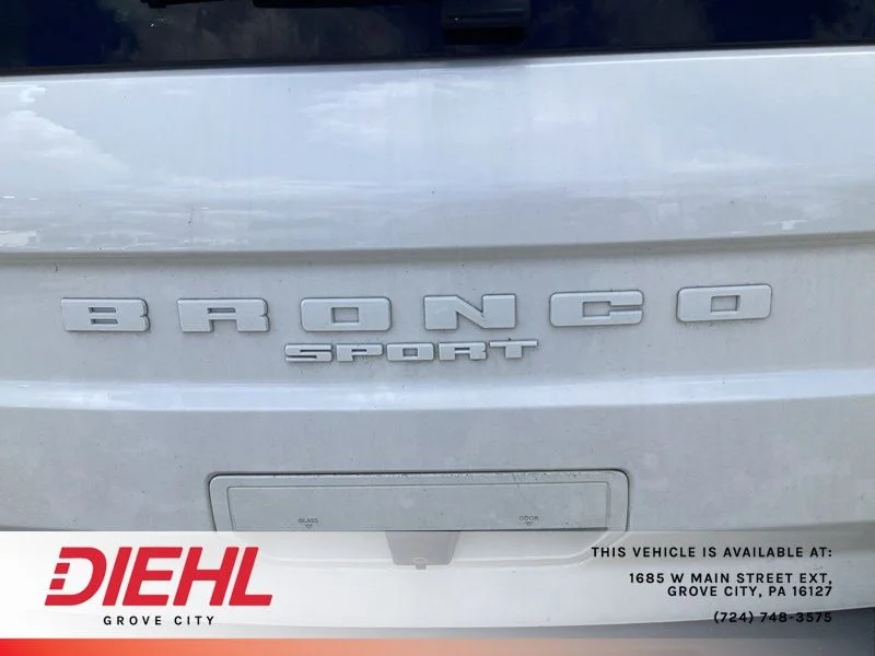 Used 2022 White Ford Badlands image 11