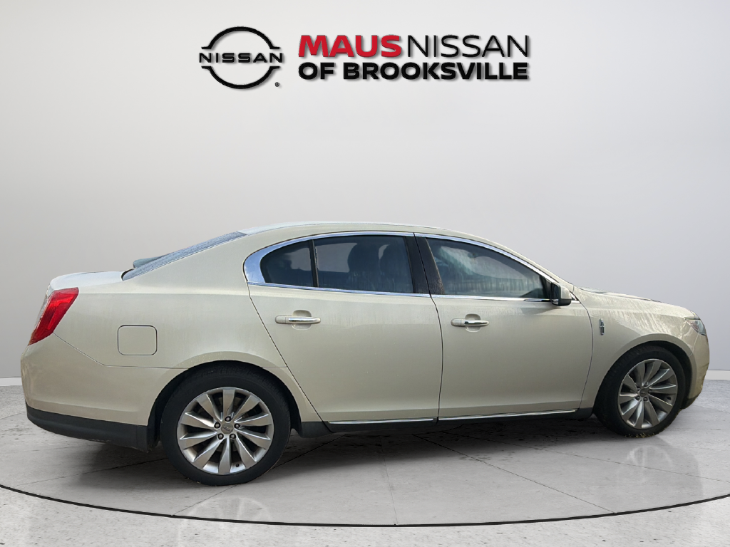 Used 2014 Silver Lincoln Base image 13