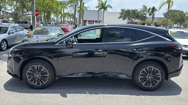 Used 2025 Super Black Nissan Platinum image 4