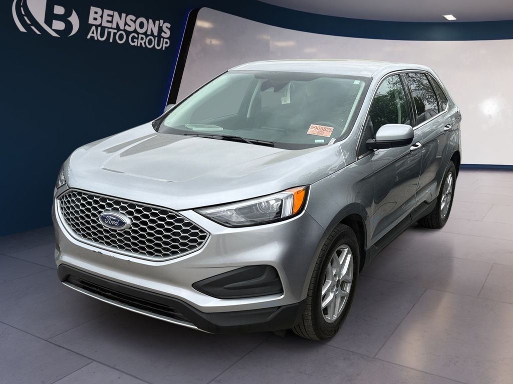 Used 2024 Silver Ford SEL image 1