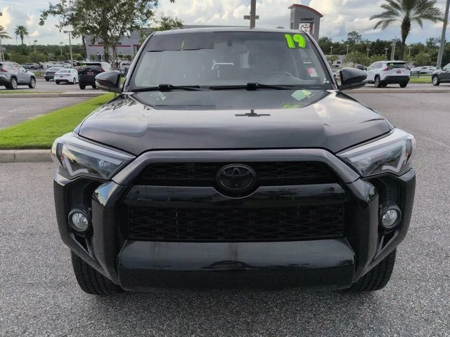 Used 2019 Black Toyota SR5 Premium image 9