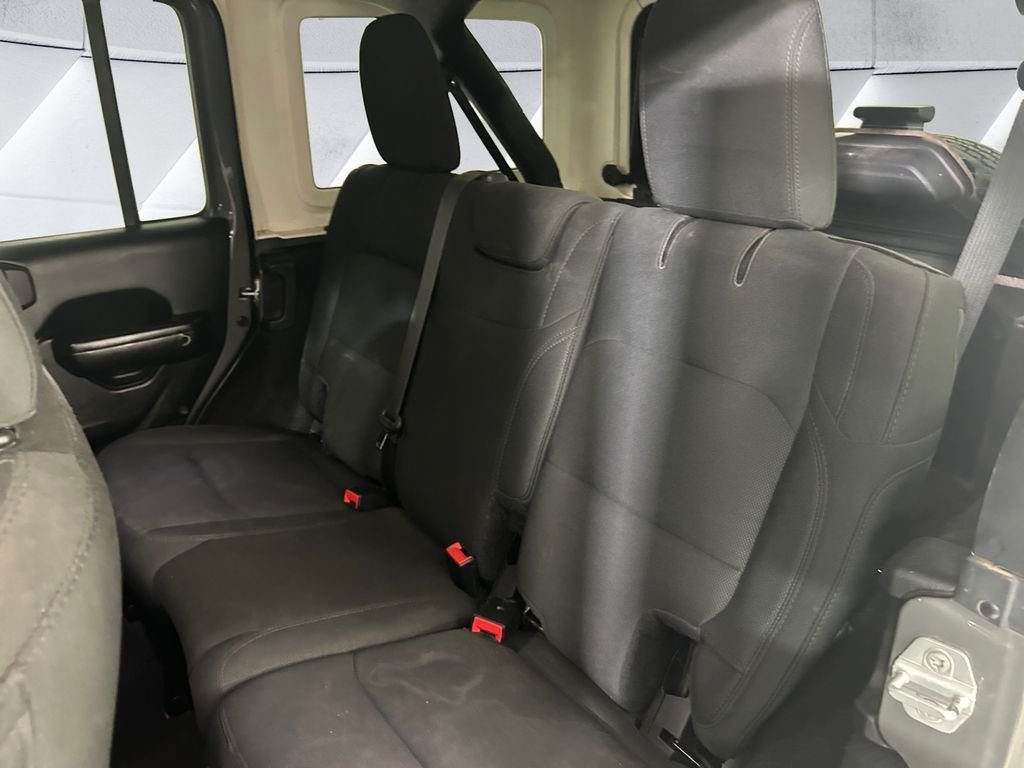 Used 2019 Gray Jeep Unlimited Sport S image 18