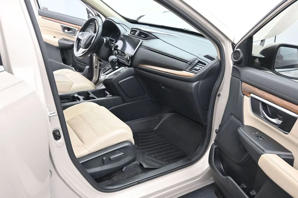 Used 2019 White Honda EX-L image 17