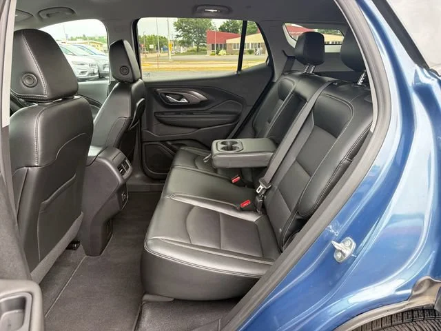 Used 2024 Downpour Metallic GMC SLT image 29