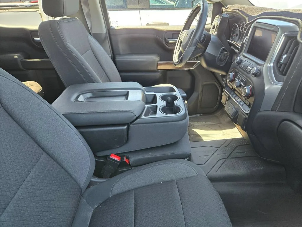 Used 2021 SUMMIT WHITE Chevrolet LT image 3