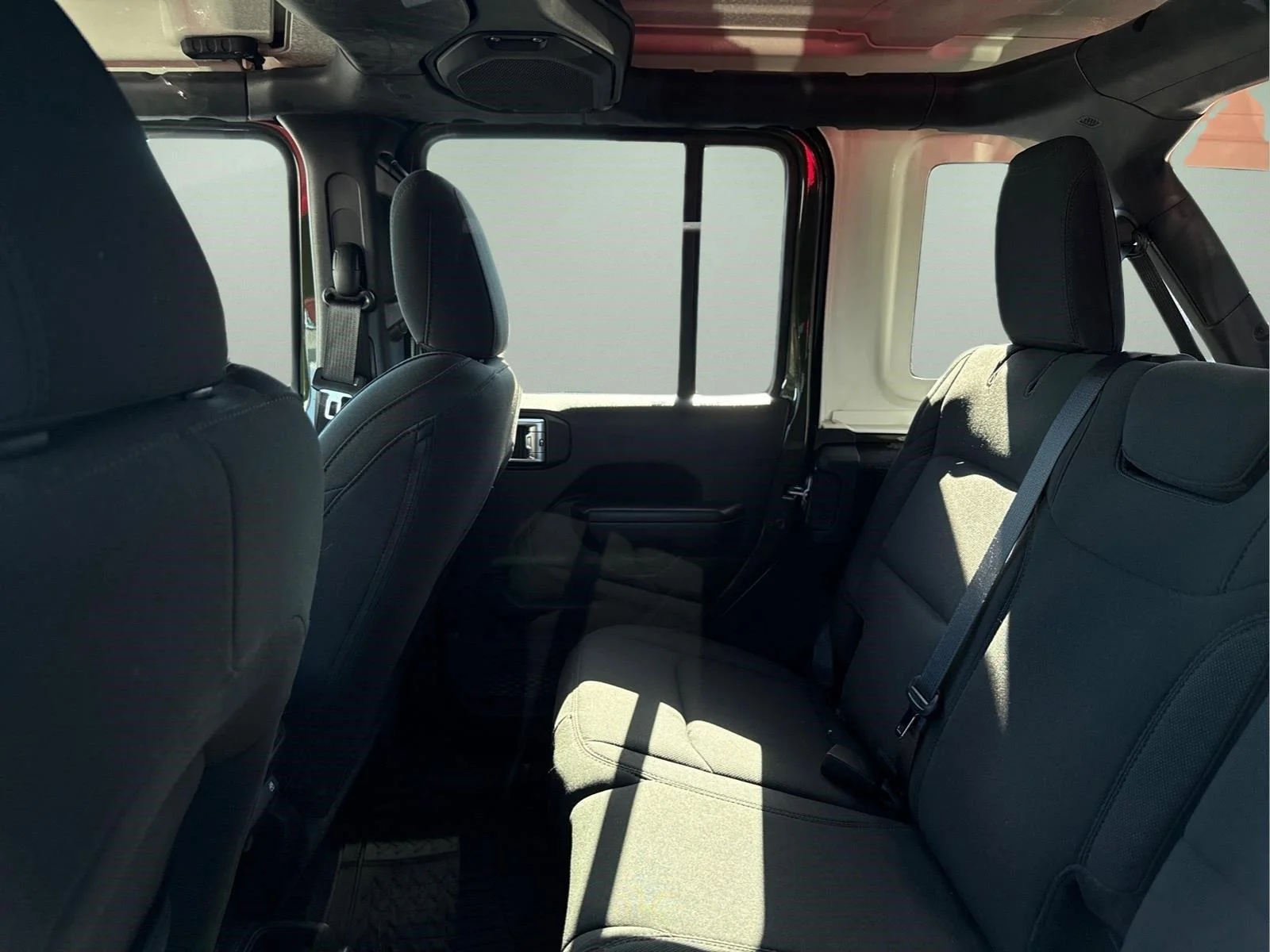 Used 2021 -SELECT- JEEP SPORT image 5