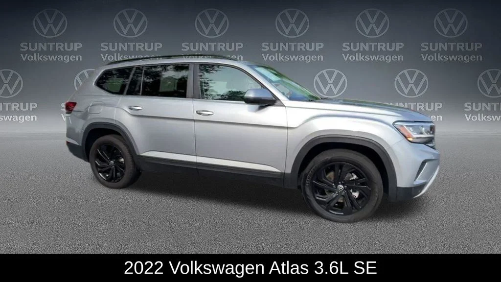 Used 2022 Silver Volkswagen 3.6L V6 SE w/Technology image 3