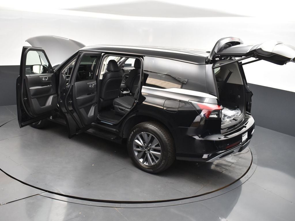 Used 2025 Black INFINITI PURE image 51
