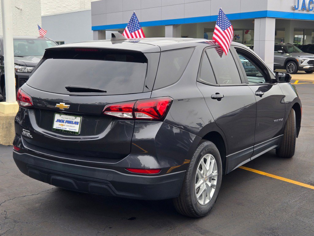 2022 Chevrolet Equinox LS - Photo 12