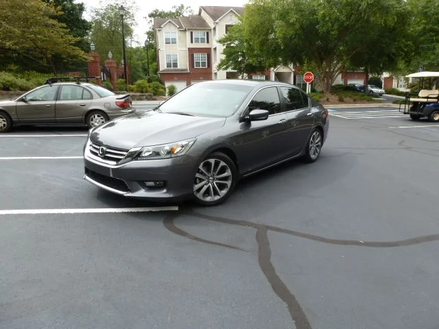 Used 2013 Gray Honda Sport image 4